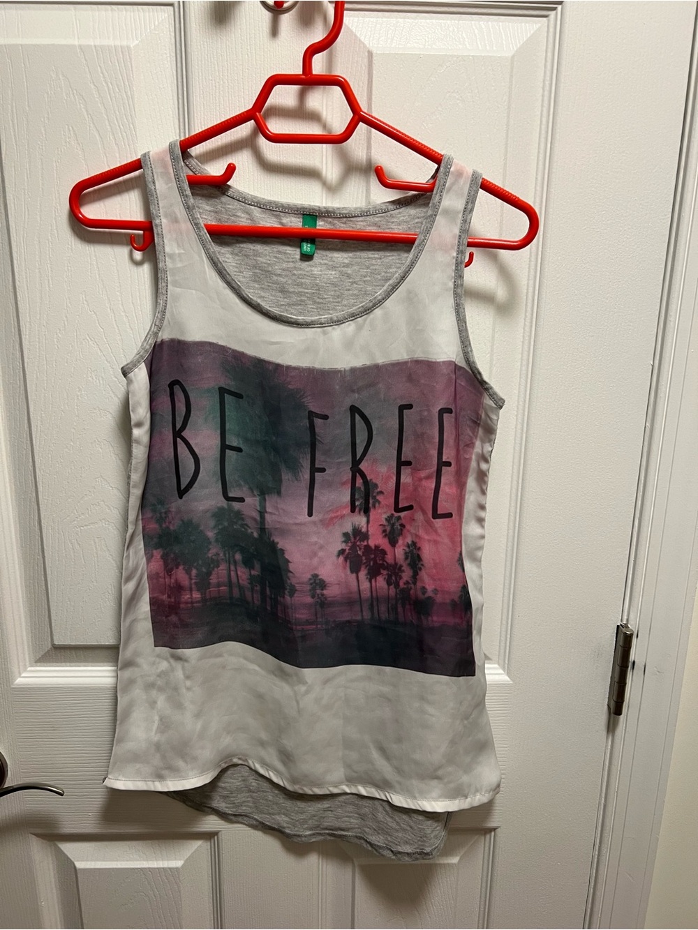 United Colors Of Benetton Gray Tee with Green Brand Tag